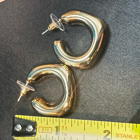 14K Gold Plated Hoop Earrings – Lightweight & Hypoallergenic Nickel & Lead Free - Picture 7 of 9